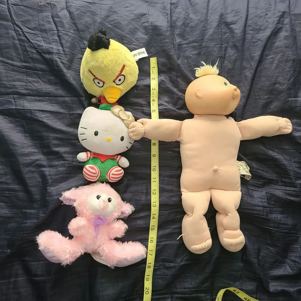 Cabbage patch plush lot.